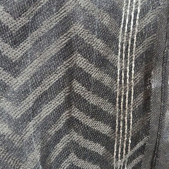 PASHMIRE Scarf Shawl 68" Long Black Chevron Silver Metallic Tassels lightweight - Picture 2 of 9